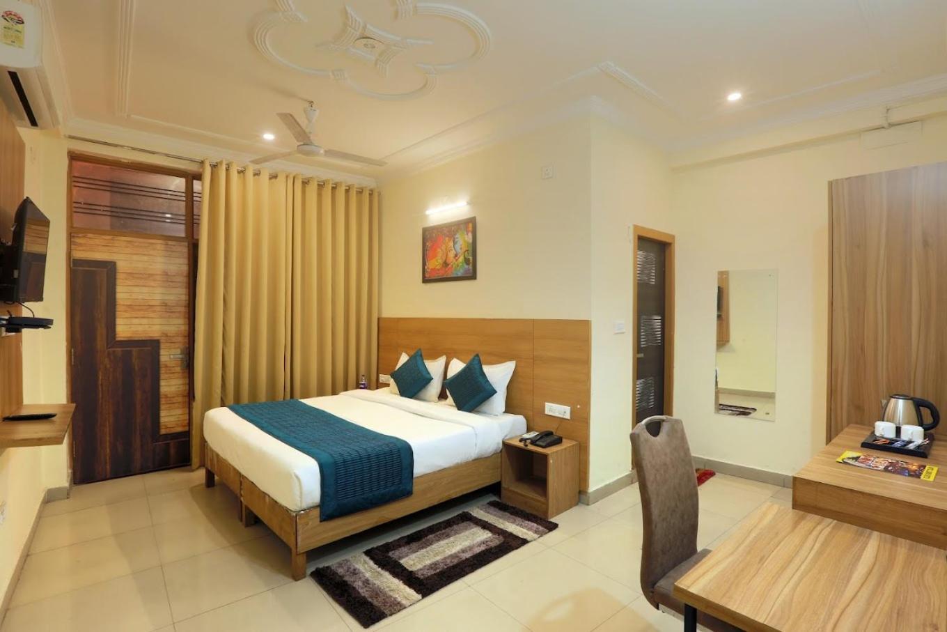 Hotel Luxe Manor Near Delhi Airport Nova Deli Exterior foto