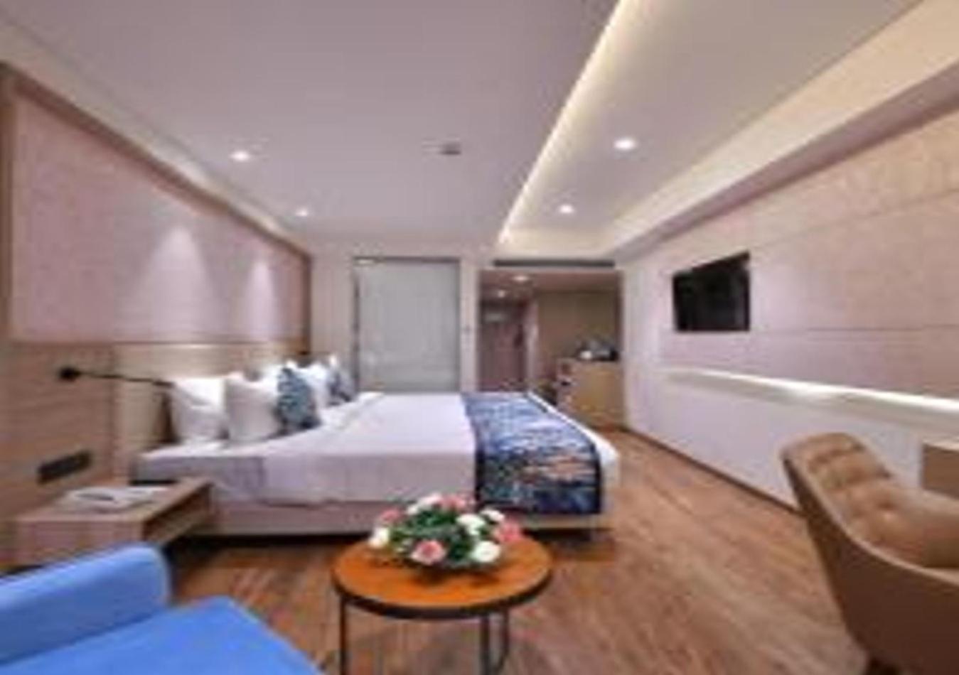 Hotel Luxe Manor Near Delhi Airport Nova Deli Exterior foto